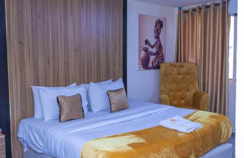 Oshodi-Isolo Hotel | Royal Rex Hotels and Spa