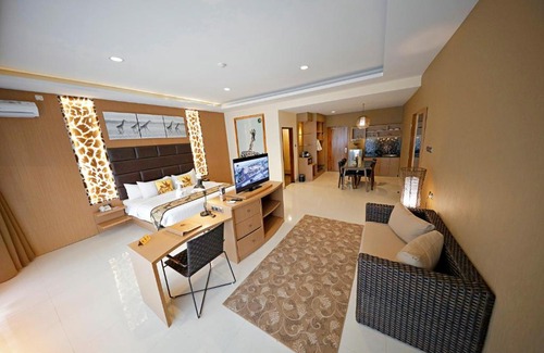 Cisarua Resort | Royal Safari Garden Resort and Convention