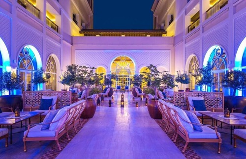 Dubai House | Royal Suite Near Al Habtoor Polo Club