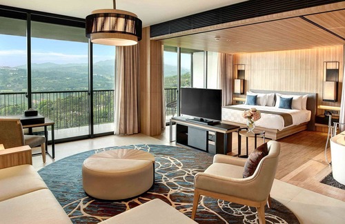 Sukaraja Hotel | Royal Tulip Gunung Geulis Resort and Golf