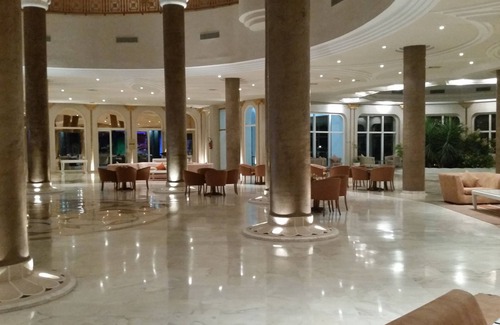 Yasmine Hotel | Royal Tulip Taj Sultan