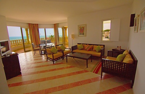 Yasmine Hotel | Royal Tulip Taj Sultan