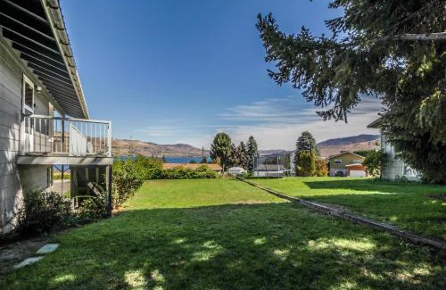 Chelan House | Royal View on Lakeshore