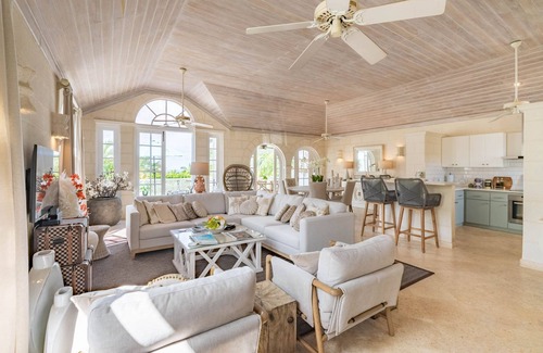 Westmoreland Villa | Royal Villa No 8 - an oversea that sleeps 6 guests in 3 bedrooms
