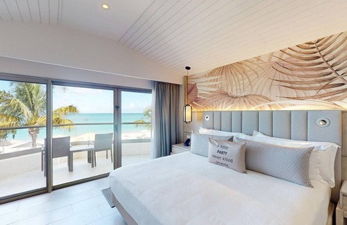 Paradise View Resort | Royalton CHIC Antigua, An Autograph Collection All-Inclusive Resort – Adults Only