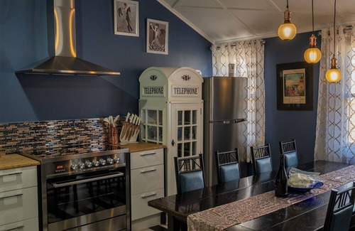 Owhango Apartment | Ruapehu's gorgeous 5-star OLD POST OFFICE's 3-4 Bdr West Wing