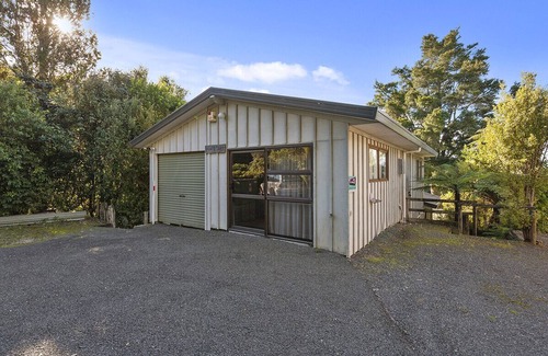 Pukawa House | Ruatotara - Pukawa Holiday Home