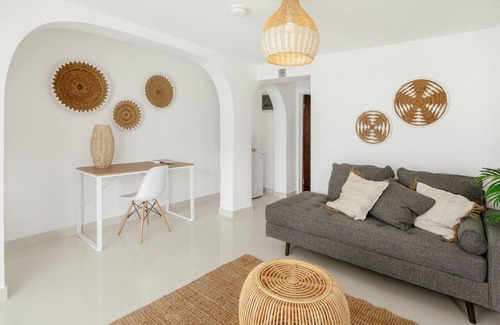 Beacon Hill Hotel | Ruby Room · CocoVaa Boutique Hotel - Ruby Suite