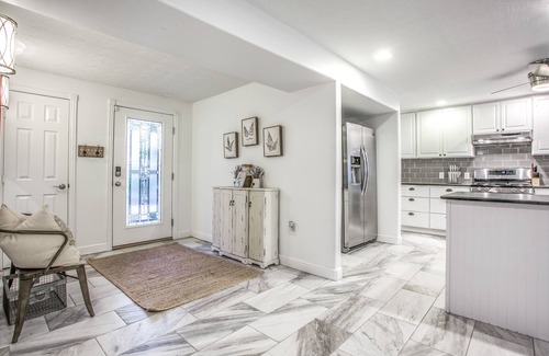 Flower Mound House | Rufuge at the Lake . Relax and escape the day-to-day while visiting DFW!