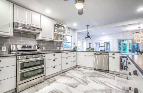 Flower Mound House | Rufuge at the Lake . Relax and escape the day-to-day while visiting DFW!