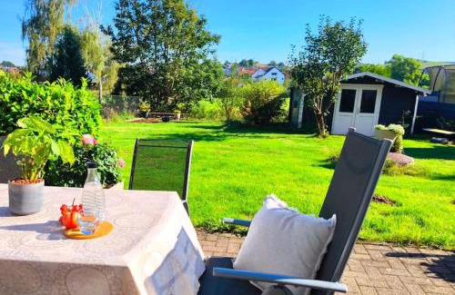 Katzweiler Apartment | Ruhige Ferienwohnung mit Garten am Fluss