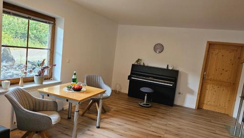 Urbach-Kirchdorf House | Ruhiges Ferienzimmer mit eigenem Bad am Waldrand
