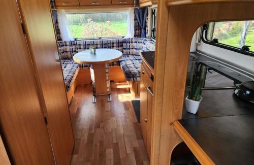 Lichtenvoorde Resort | Ruime caravan op gezellige minicamping