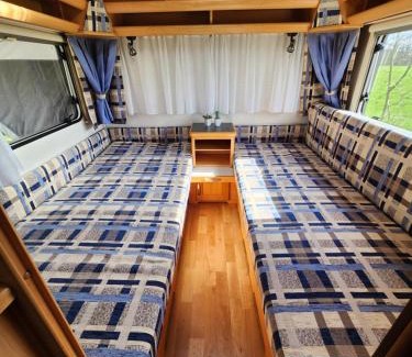 Lichtenvoorde Resort | Ruime caravan op gezellige minicamping