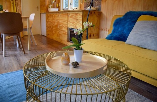 Dwingeloo Ski Chalet | Ruime Pipowagen aan het bos in Dwingeloo