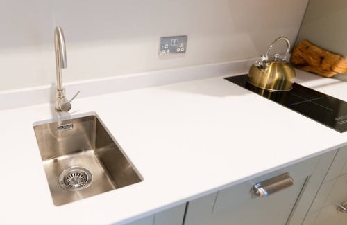 Mallaig Apartment | Rum Accessible Studio Apartment