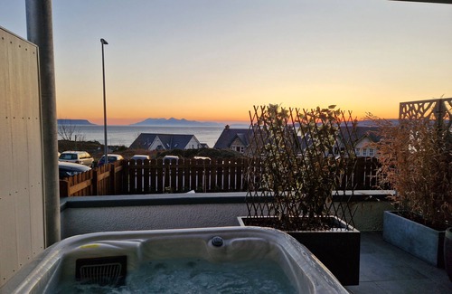 Mallaig Apartment | Rum Accessible Studio Apartment