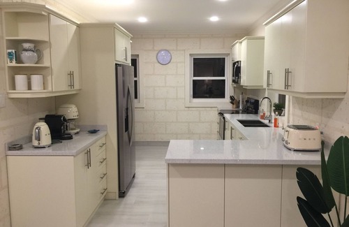 Mount Standfast House | Rum Runner, Alleyne's Beach, West Coast, - 3 Double Bedrooms, 2.5 Bath, Full AC