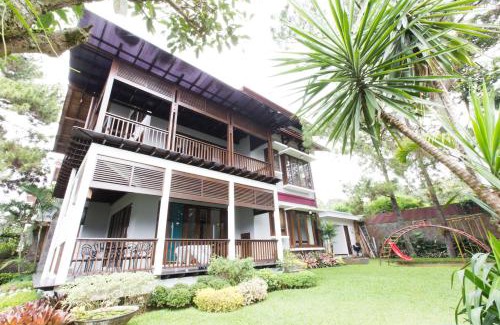 Setiabudi House | Rumah Pelita near Lembang FREE WIFI - Villa Lantera