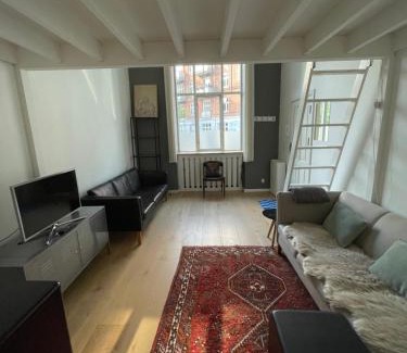København V Apartment | Rummelig Københavnerlejlighed