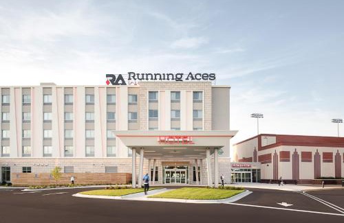 Columbus Hotel | Running Aces Hotel & Casino, Trademark Collection by Wyndham