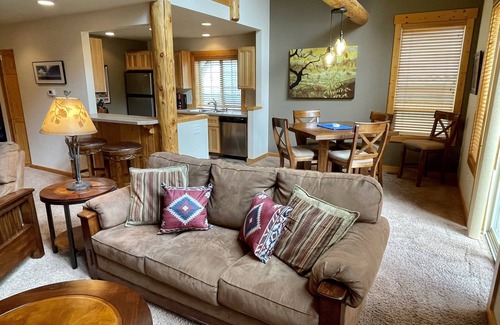 Klamath Falls House | Running Y Ranch Resort Retreat-Gateway to Crater Lake National Park