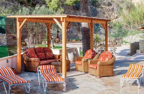 Finestrat Villa | Rural 3 bed villa with large garden and pool table