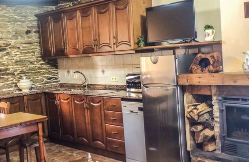 Pumares Apartment | RURAL APARTMENT "LA CARBAYEIRA" - LARGE DUPLEX WITH TWO TICKETS