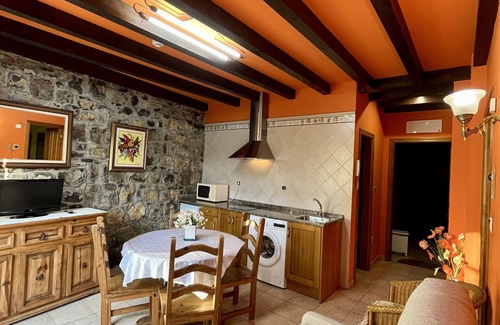 Villaviciosa Apartment | Rural apartment Aptos. turísticos Paseo de la Alameda for 2 people