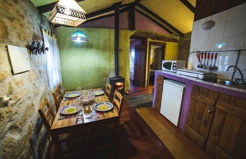 Montederramo Cottage | Rural apartment Caserío da Castiñeira for 4 people