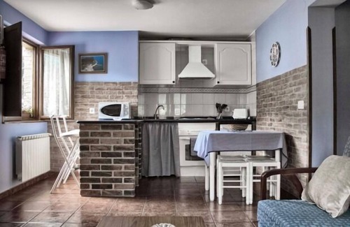 Llano de Con Cottage | Rural apartment Río Tabardín for 4 people