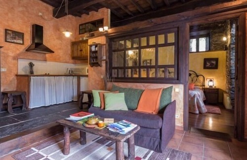 Prelo Cottage | Rural apartment LlumeThe Forest of the Vineyards