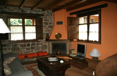 Quiros Cottage | Rural complex of 6 houses with four seats each in Las Ubiña Natural Park