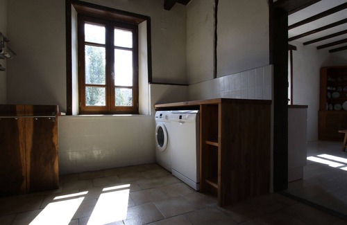 Mourjou House | Rural french farmhouse with a pool in beautiful countryside