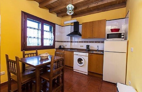 Llames de Pria Cottage | Rural house (full rental) Playa de Guadamía for 4 people