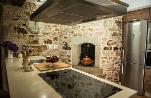Carballo Cottage | RURAL HOUSE WITH SWIMMING POOL AND CLOSE TO THE BEACH
