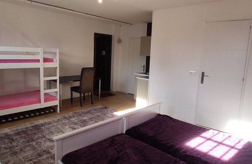 Quart Other | Rural house with private pool. Max. 10 people.