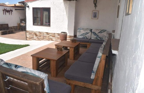 La Zarza Cottage | Rural house with swimming pool to bathe all year round.