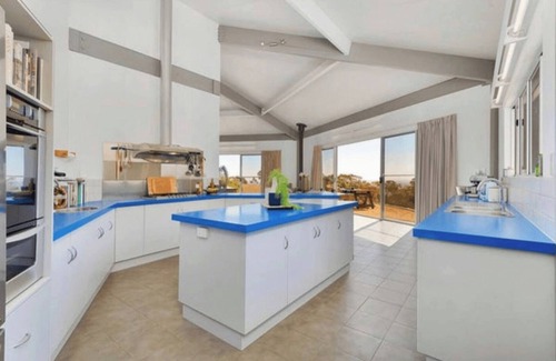 Krondorf House | Rural retreat | 5 min to wineries/10 min to town