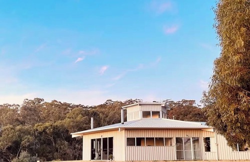 Krondorf House | Rural retreat | 5 min to wineries/10 min to town
