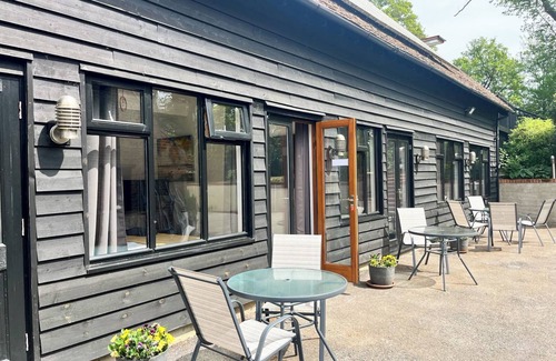 West Grinstead Apartment | Rural Studio Retreat - cosy base for walkers