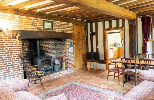 Stowmarket Cottage | Rural Timber Framed 16th C Cottage With Use Of Indoor Heated Pool