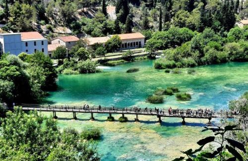 Oklaj Villa | Rural Villa Olive Krka- 30 min from sea, private pool, free parking, wifi, family friendly, park Krka 10 min