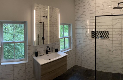 Jefferson Other | Rustic 1850 Farmhouse and Gardens on 5 acres!