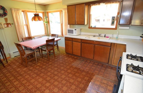 Cable House | Rustic and Cozy 2-bedroom Cabin on Lake Namakagon with Private Dock!