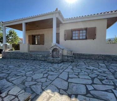 Mitilinii Apartment | Rustic and Spacious House
