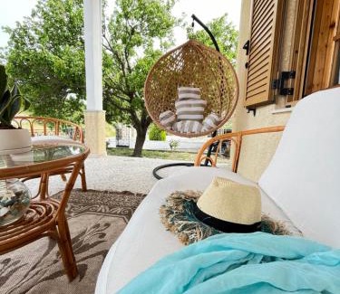 Mitilinii Apartment | Rustic and Spacious House
