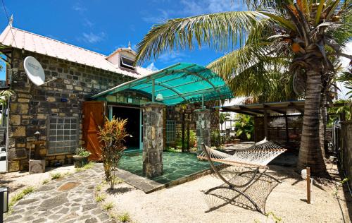 Grand-Baie Villa | Rustic Balinese Villa