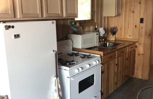 Rainy River District Cabin | Rustic Beach Cabin on Rainy Lake, Fort Frances Ontario