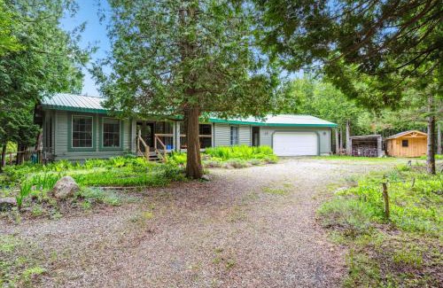 Northern Bruce Peninsula House | Rustic Bruce Retreat With Pool!